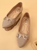 Beige color option, Currently selected