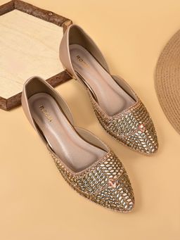 ROCIA - Rose Gold Women Juttis