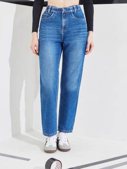DOLCE CRUDO - Blue Solid Denim Straight Jeans