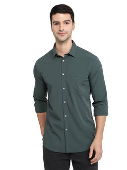 Parx - Medium Green Slim Fit Solid Shirt
