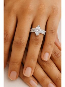RUHA JEWELS - Marquise Diamond Silver Ring