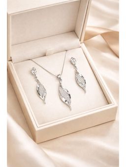 RUHA JEWELS - Divine Silver Earrings with Pendant and chain Set