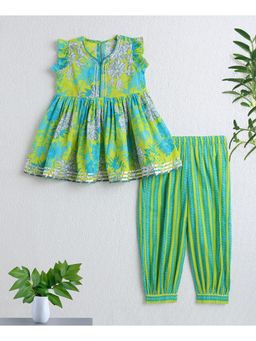 The Magic Wand - Girls Green Floral Kurti With Pant