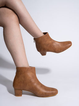 Shoetopia - Women Tan Solid Boots