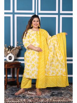 Swasti - Yellow Women Plus Size Kurta with Pant and Dupatta