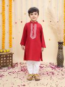 Maroon color option, Sold out, Currently selected