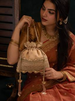 AMYRA - Beige Siara Potli Bag