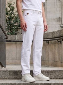 Bene Kleed - Men Ecru Badge Off White Straight Fit Denim Jeans