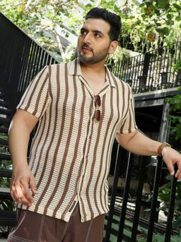 Instafab Plus - Men's Off White Striped Half Sleeves Regular Fit Casual Wear Shirt