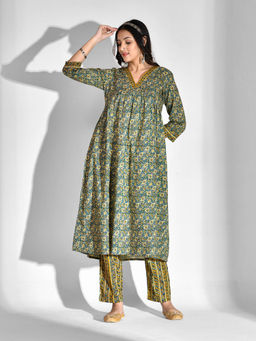 Mokshi - Women Blue Floral Printed Cotton Kurta with Pant (Set of 2)