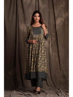 Mokshi - Women Multi-Color Printed Rayon Kurta with Pant (Set of 2)