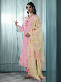 SPRAHA - Laker Light Pink Viscose Linen Printed Kurta with Pant and Dupatta (Set of 3)