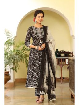Vaamsi - Cotton Blend Printed Kurta Pant Dupatta Black (VKSKD1181) (Set of 3)