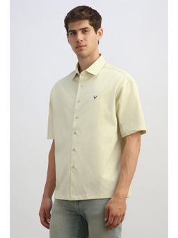 Allen Solly - Men Light Yellow Relaxed Fit Print Half Sleeves Casual Shirt