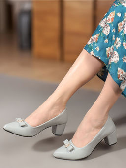 Carlton London - Grey Textured Closed Back Women Party Wear Pumps