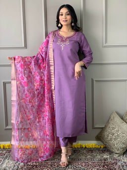 BLACK SCISSOR - Chanderi Viscose Fabric Embroidered Kurta with Bottom and Dupatta (Set of 3)