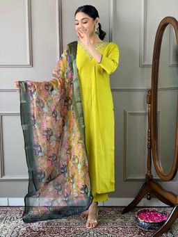 BLACK SCISSOR - Chanderi Viscose Fabric Embroidered Kurta with Bottom and Dupatta (Set of 3)