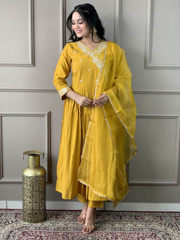 BLACK SCISSOR - Chanderi Viscose Fabric Embroidered Kurta with Bottom and Dupatta (Set of 3)