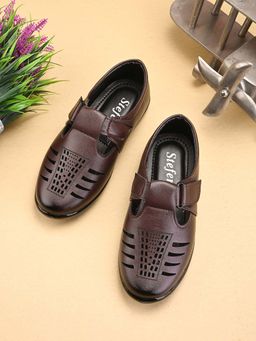 Stefens - Ready Brown Stylish Roman sandals For boy's
