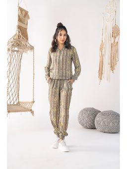 Chhavvi Aggarwal - Grey Printed Jogger (Set of 2)