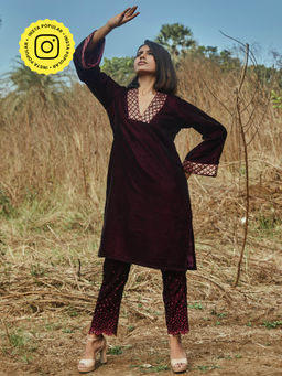 MONK & MEI - Anne Kurta And Pant Wine (Set of 2)
