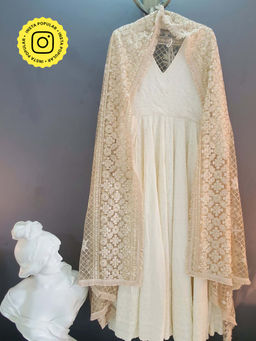 MONK & MEI - Zari Cream And Gold Embroidered Jaal Dupatta