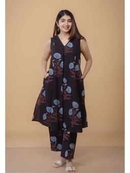 The Indian Ethnic Co. - Raahi Black Ajrakh Cotton Kali Co-Ord Set