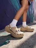 Beige color option, Currently selected