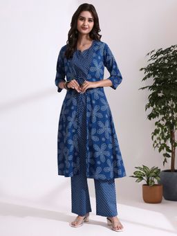 Jaipur Kurti - Blue Bandhani Printed Kurta with Shrug and Pant