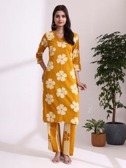 Jaipur Kurti - Mustard Floral Printed Straight Kurta and Pant