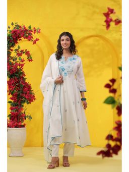 Scakhi - Turquoise Embroidered Cotton Mulmul Panelled Kurta with Pant and Dupatta