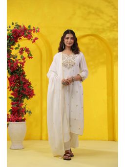 Scakhi - White Embroidered Mulmul Straight Kurta with Pant and Dupatta