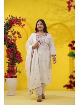 Scakhi - Brick White EmbroideWhite Mulmul Straight Kurta with Pant and Dupatta
