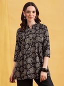 Black color option, Currently selected