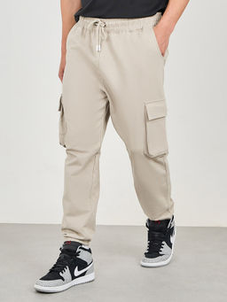 Styli - Men's Beige Solid Mid-Rise Oversized Fit Cargo Jogger