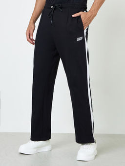 Styli - Men's Cotton Blend Side Solid Oversized Trackpant
