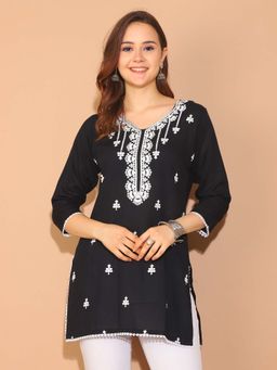 Rajnandini - Women's Black Rayon Floral Embroidered Kurti