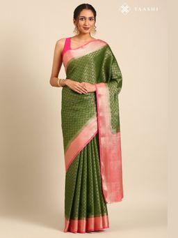Taashi - The Eternal Bloom Saree
