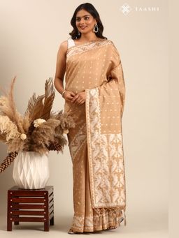 Taashi - Soaring Vellum Saree