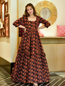 Odette - Women Black and Orange Printed Cotton Silk Gown
