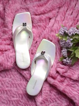 CLOG LONDON - Women White Slip On Heels