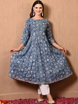 DECKEDUP - Blue Women Floral Printed Panelled Kurta with Pant
