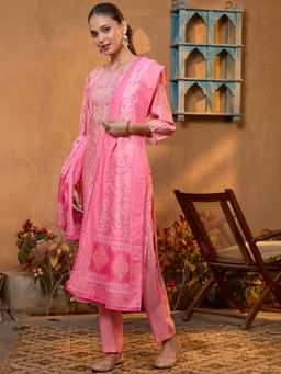 Koskii - Pink Threadwork Chanderi Readymade Kurta with Pant & Dupatta