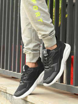 Off Limits - Hachiko Black Sneaker
