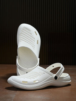 Off Limits - Men Off White Bora Bora Clogs