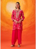 Pink color option, Currently selected