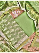 Green color option, Sold out, Currently selected