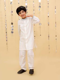 Lil Drama - White Solid Regular Kurta with Pyjama