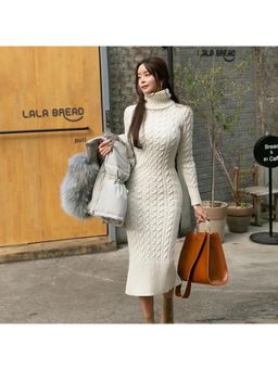 MISS MOSA BY AKANKSHA - White Bradshaw Luxury Knitted White Midi Dress with Belt