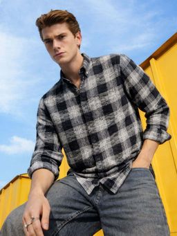 The Indian Garage Co - Black Men Slim Fit Checked Buttondown Collar Full Sleeves Shirt